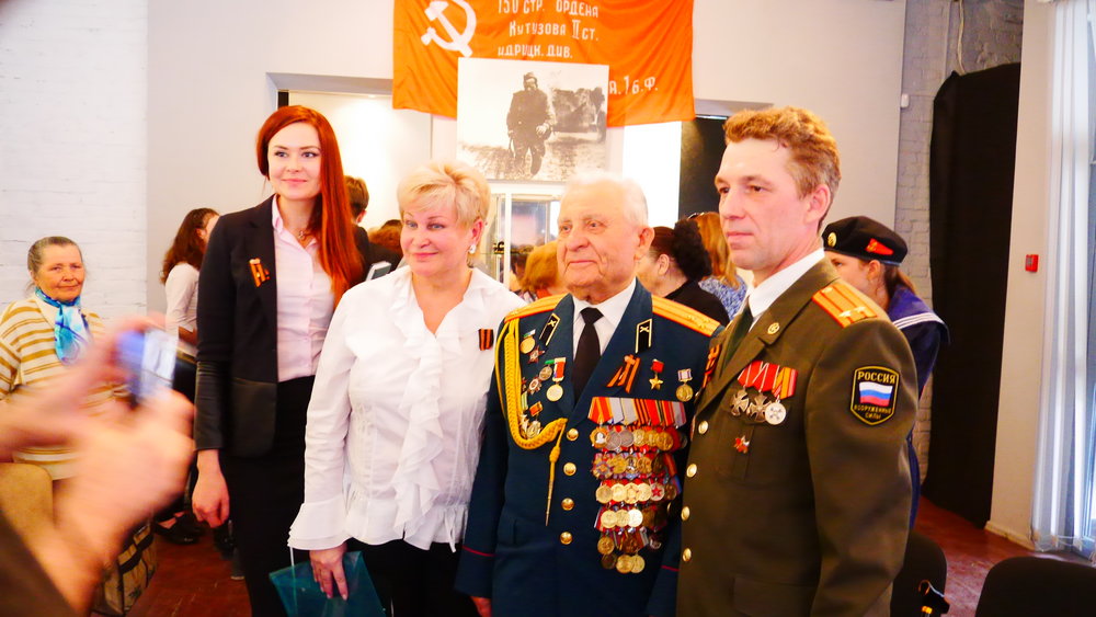 Новосибирск. Всероссийская акция «Георгиевская ленточка» под девизом «Я помню, Я горжусь!»