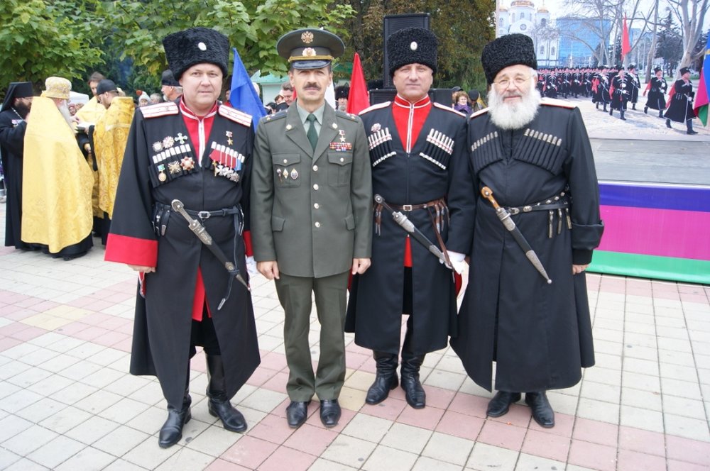 Казаков поздравили Герои