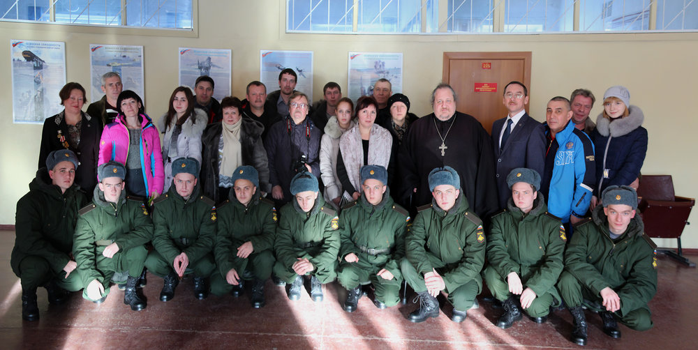 На областном сборном пункте напутствовали будущих гвардейцев