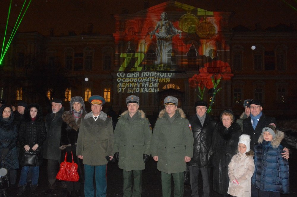 Свеча в окне
