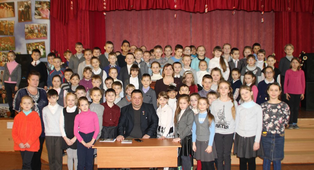 Урок мужества и встреча с вдовами погибших сотрудников правоохранительных органов