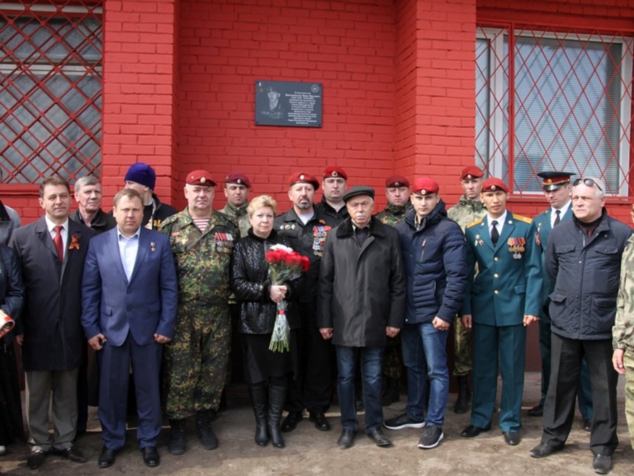 4 мая 2017 г Новосибирск. Открытие мемориальной доски в честь Героя России И.Ю.Шилохвостова