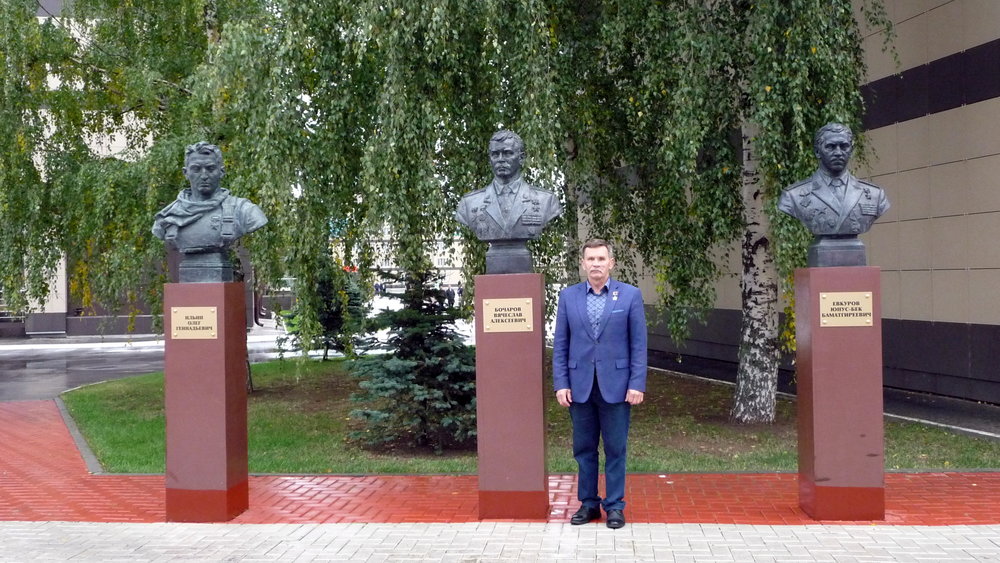 Диалог под часами. Вспоминая Беслан. Разговор с Героем России