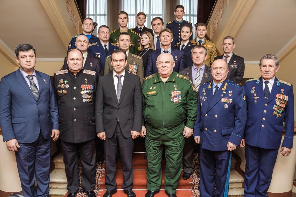 Губернатор Кубани поздравил Героев