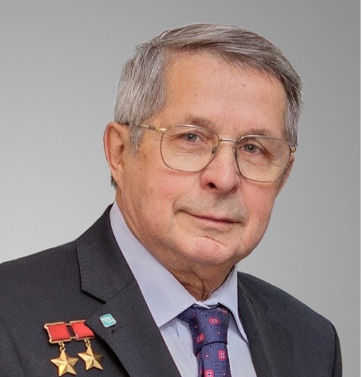 Поздравляем дважды Героя Советского Союза Виктора Петровича Савиных с Днем Рождения!
